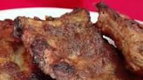 Ribs de cerdo con salsa BBQ estilo americano Ribs de cerdo con salsa BBQ estilo americano