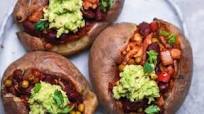Vegan Spicy Kidney Bean Baked Potatoes Vegan Spicy Kidney Bean Baked Potatoes