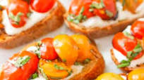 Caprese Burrata Bruschetta with Balsamic Glaze Caprese Burrata Bruschetta with Balsamic Glaze