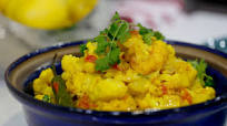 Indian Braised Cauliflower with Potatoes (Aloo Gobi) Indian Braised Cauliflower with Potatoes (Aloo Gobi)