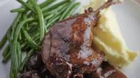 Slow-Cooked Duck Legs with Red Wine & Mushroom Sauce Slow-Cooked Duck Legs with Red Wine & Mushroom Sauce