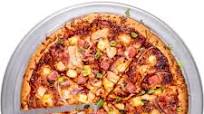 Hawaiian BBQ Chicken Pizza Hawaiian BBQ Chicken Pizza