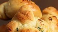 Garlic Knots Recipe by Tasty Garlic Knots Recipe by Tasty