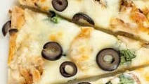 Chicken and Mushroom White Pizza Chicken and Mushroom White Pizza