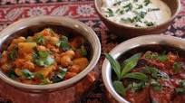 Aloo chole (chickpea and potato curry) Aloo chole (chickpea and potato curry)