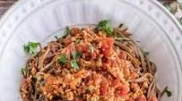 Spicy Gochujang Spaghetti and Meat Sauce Spicy Gochujang Spaghetti and Meat Sauce