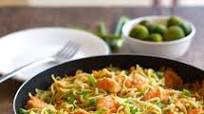 Stir Fried Noodles with Shrimp and Vegetables Stir Fried Noodles with Shrimp and Vegetables