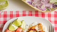 Mediterranean Chicken Gyro Platter with White Sauce Mediterranean Chicken Gyro Platter with White Sauce