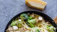 Skinny Chicken & Broccoli Alfredo Skinny Chicken & Broccoli Alfredo