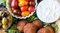 Falafel Platter with Tzatziki Sauce Falafel Platter with Tzatziki Sauce