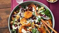Winterlicher Caesar's Salad mit Hähnchen-Nuggets Winterlicher Caesar's Salad mit Hähnchen-Nuggets