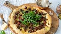 Caramelised Oyster Mushroom and Sausage Pizza Caramelised Oyster Mushroom and Sausage Pizza
