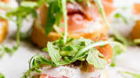Prosciutto Crostini with Ricotta, Arugula and Honey Prosciutto Crostini with Ricotta, Arugula and Honey