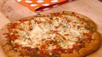 White Pizza with Chicken, Pesto and Pine Nuts White Pizza with Chicken, Pesto and Pine Nuts