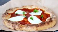 Pizza Bufalina (Pizza with buffalo mozzarella) Pizza Bufalina (Pizza with buffalo mozzarella)