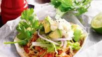 Turkey tostadas with avocado and sour cream Turkey tostadas with avocado and sour cream