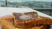 Tostada con mantequilla y canela Tostada con mantequilla y canela