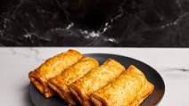 Saucijzenbroodjes: Homemade Sausage Rolls Saucijzenbroodjes: Homemade Sausage Rolls