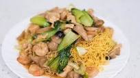 Fried Noodles with Chicken and Shrimp Fried Noodles with Chicken and Shrimp