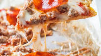 Low Carb Chicken Crust Pizzas Low Carb Chicken Crust Pizzas