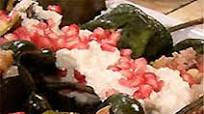 Chiles en nogada tradicionales: Pimientos rellenos de carne, frutos secos y especias | Verduras y hortalizas Carnes Huevos Frutos Secos Frutas Chiles en nogada tradicionales: Pimientos rellenos de carne, frutos secos y especias | Verduras y hortalizas Carnes Huevos Frutos Secos Frutas