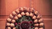 Lit’l Smokies® Smoked Sausage Holiday Appetizer Wreath Lit’l Smokies® Smoked Sausage Holiday Appetizer Wreath
