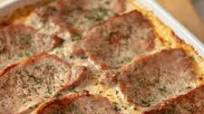 Cheesy Spaghetti Squash and Pork Chop Casserole | Keto Cheesy Spaghetti Squash and Pork Chop Casserole | Keto