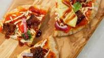 Vegan Hawaiian Pita Pizzas Vegan Hawaiian Pita Pizzas