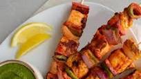 Paneer tikka (brochetas de queso fresco) Paneer tikka (brochetas de queso fresco)