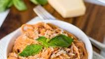 Creamy Pasta and Tomato Sauce Creamy Pasta and Tomato Sauce