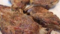 Pan-Fried Pork Chops with Rosemary & Garlic Pan-Fried Pork Chops with Rosemary & Garlic