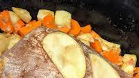 Brown sugar cinnamon pork roast with glazed apples and carrots Brown sugar cinnamon pork roast with glazed apples and carrots