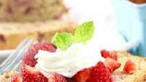 THE BEST HOMEMADE STRAWBERRY BREAD THE BEST HOMEMADE STRAWBERRY BREAD