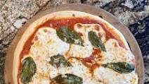 4-Ingredient Margherita Pizza 4-Ingredient Margherita Pizza