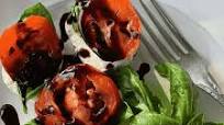Caprese Salad with Balsamic Vinegar Caprese Salad with Balsamic Vinegar
