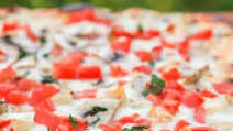 Chicken Pizza with Creamy Garlic Sauce Chicken Pizza with Creamy Garlic Sauce