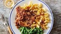 Caramelized Onion Pork Chop with Egg Noodles & Zesty Green Beans Caramelized Onion Pork Chop with Egg Noodles & Zesty Green Beans