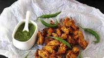 Air Fryer Onion Pakoda (No Fry Tea Time Snack) Air Fryer Onion Pakoda (No Fry Tea Time Snack)