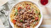 Summer Beef Bolognese with Fresh Tomatoes, Spinach & Spaghetti Summer Beef Bolognese with Fresh Tomatoes, Spinach & Spaghetti