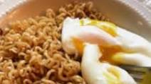 Easy Pancit Canton with Egg Easy Pancit Canton with Egg