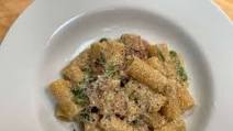Silky, glossy pasta with peas and bacon from chef Michael Symon | GMA Silky, glossy pasta with peas and bacon from chef Michael Symon | GMA