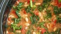 Slow Cooker Tomato, Kale and Quinoa Soup Slow Cooker Tomato, Kale and Quinoa Soup