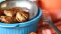 How to Make Turon (Banana Lumpia or Banana Spring Rolls) How to Make Turon (Banana Lumpia or Banana Spring Rolls)