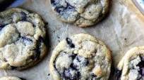 Soft and Chewy Chocolate Chip Cookies Soft and Chewy Chocolate Chip Cookies