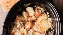 Slow Cooker Ribs, Potatoes and Sauerkraut Slow Cooker Ribs, Potatoes and Sauerkraut