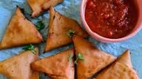 Chicken tikka samosas Chicken tikka samosas