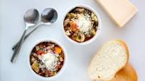 9 High-Fiber Slow Cooker Recipes Under 400 Calories 9 High-Fiber Slow Cooker Recipes Under 400 Calories