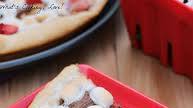 Strawberry S’mores Pizza Strawberry S’mores Pizza