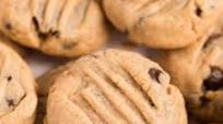 THE BEST PEANUT BUTTER CHOCOLATE CHIP COOKIES THE BEST PEANUT BUTTER CHOCOLATE CHIP COOKIES