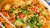 Chicken Pad Thai (Video) Chicken Pad Thai (Video)